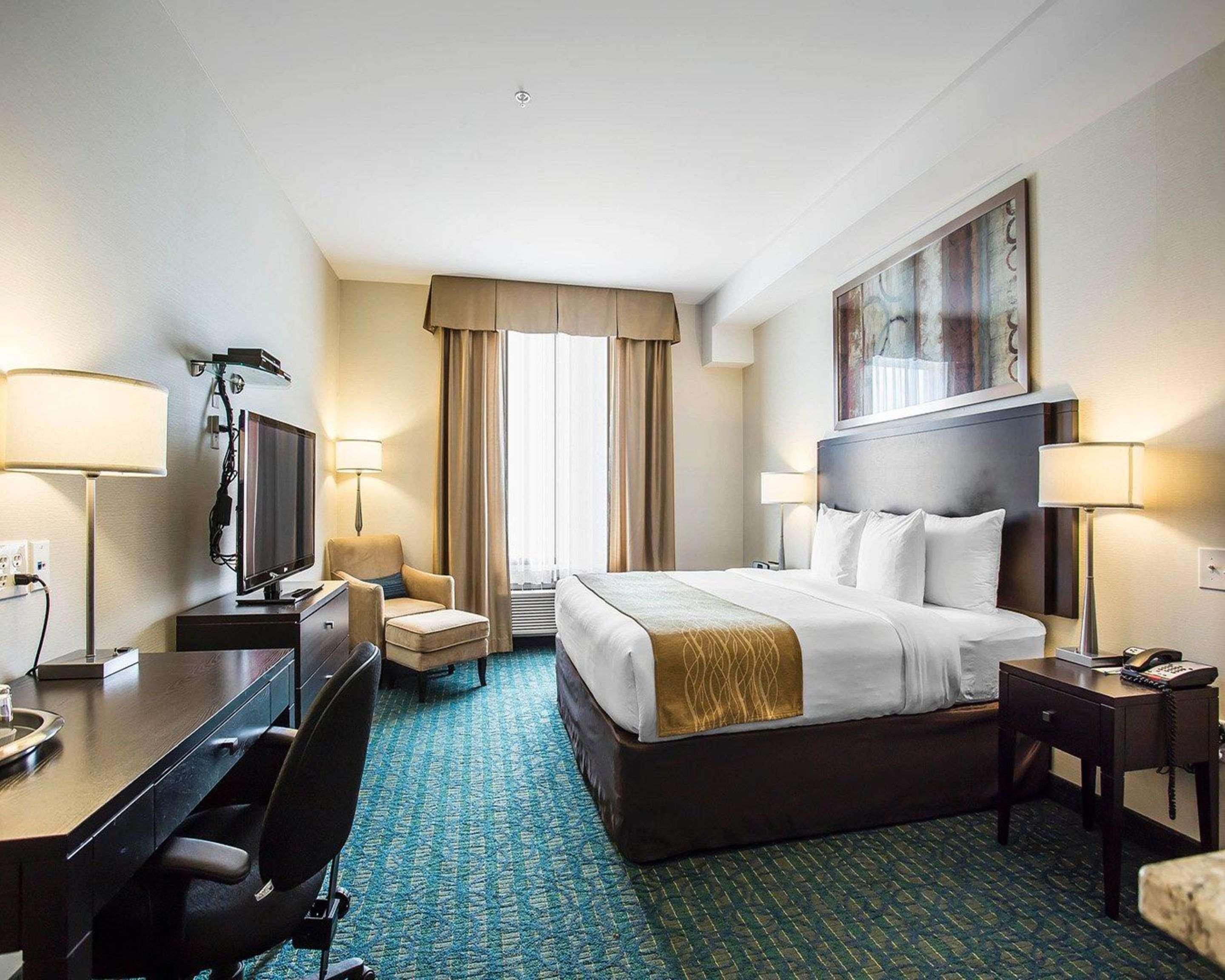 Comfort Hotel Bayer'S Lake Timberlea Экстерьер фото