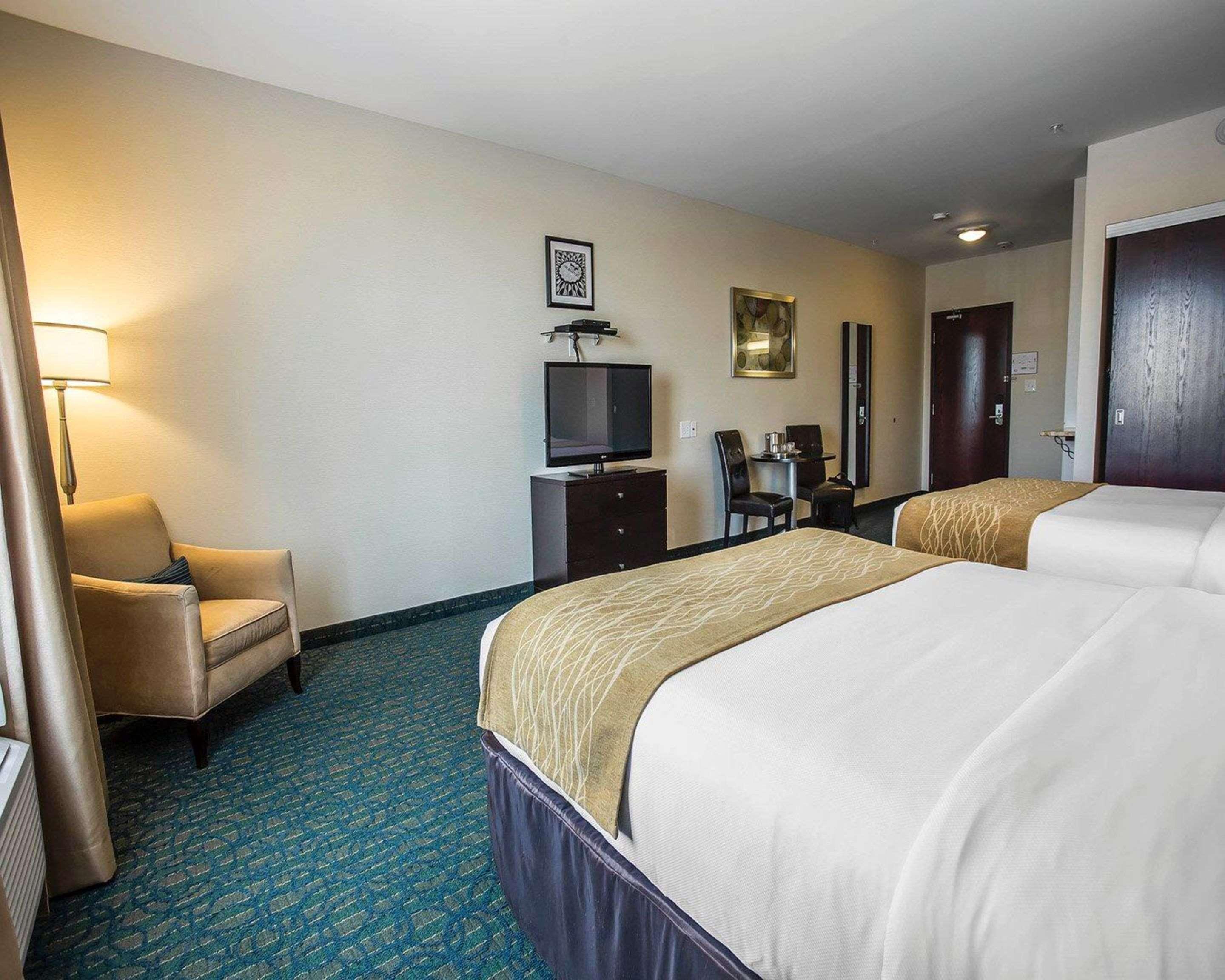 Comfort Hotel Bayer'S Lake Timberlea Экстерьер фото