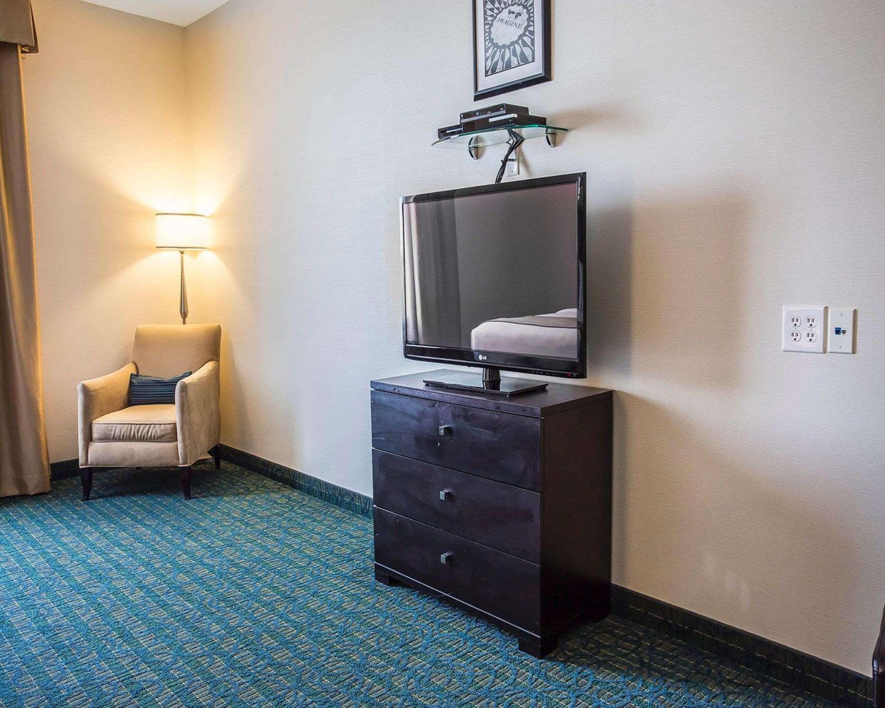 Comfort Hotel Bayer'S Lake Timberlea Экстерьер фото