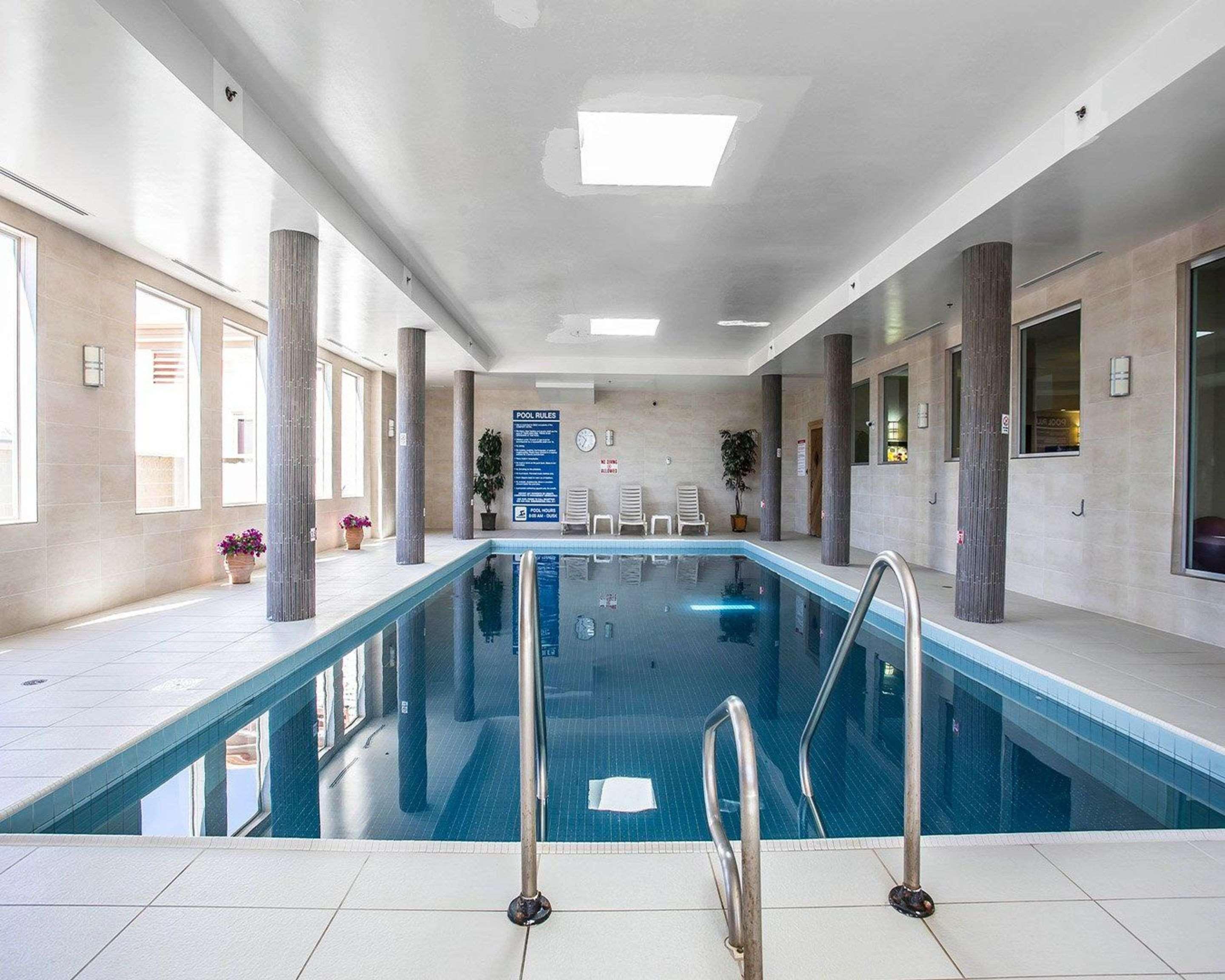 Comfort Hotel Bayer'S Lake Timberlea Экстерьер фото
