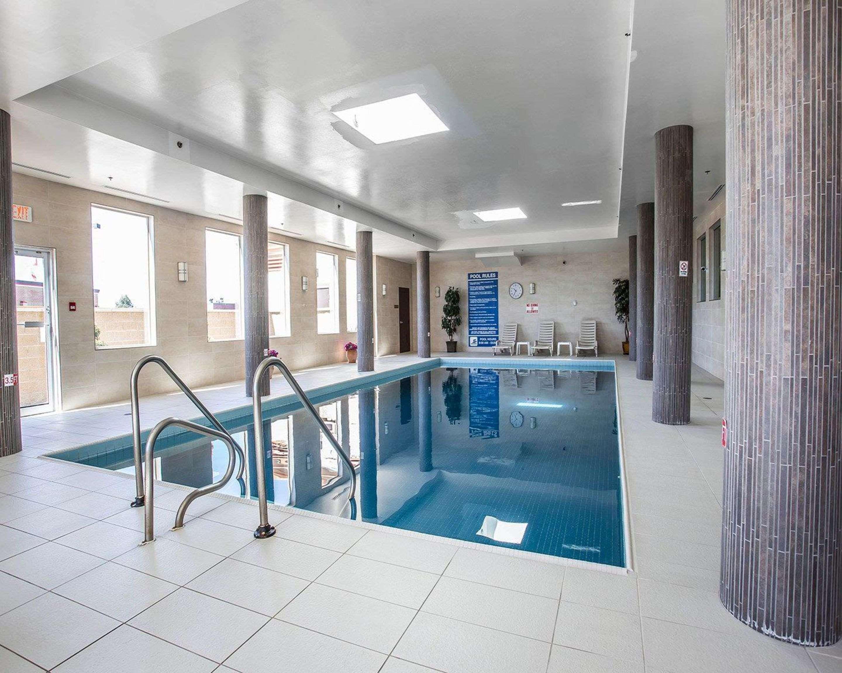 Comfort Hotel Bayer'S Lake Timberlea Экстерьер фото
