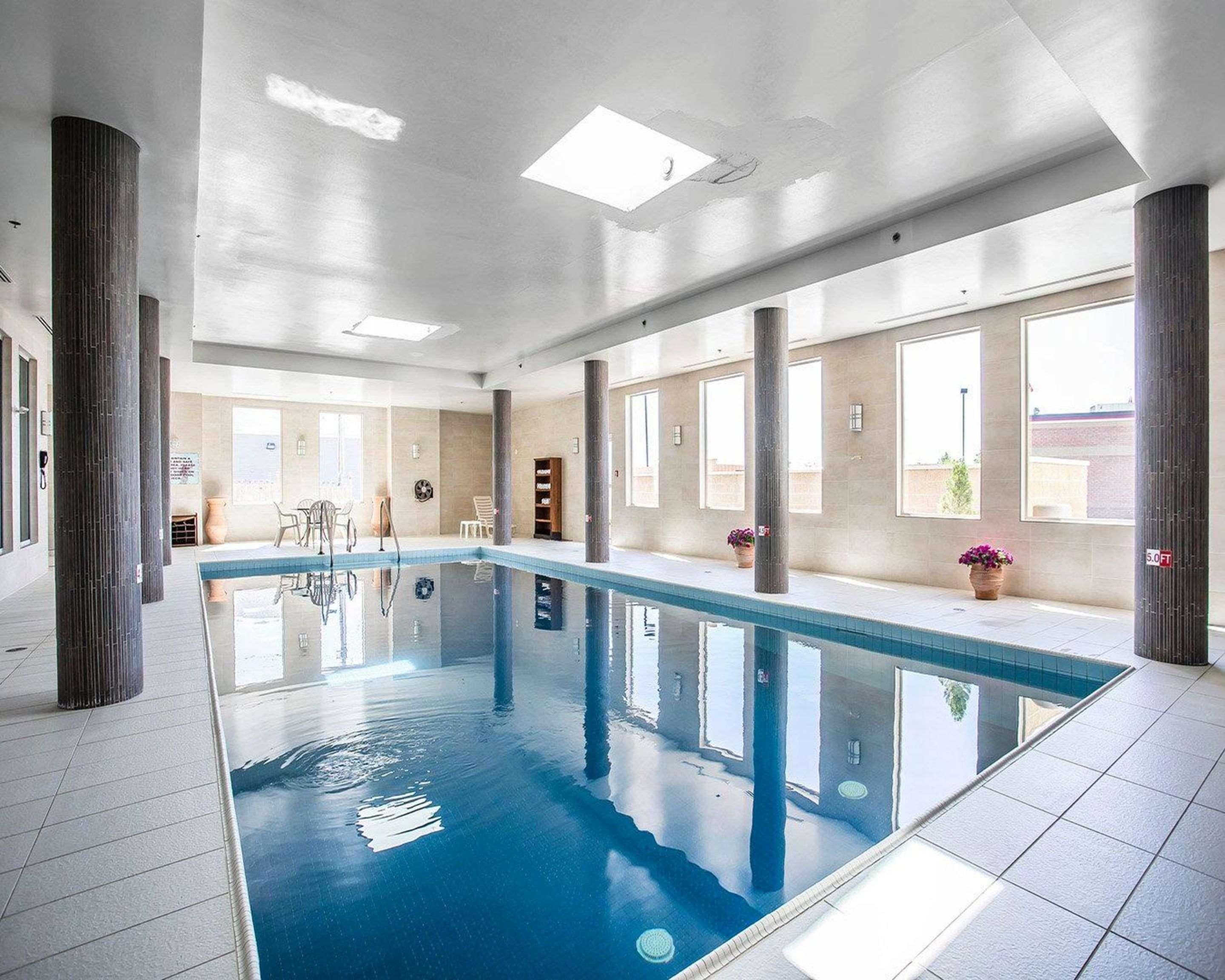 Comfort Hotel Bayer'S Lake Timberlea Экстерьер фото