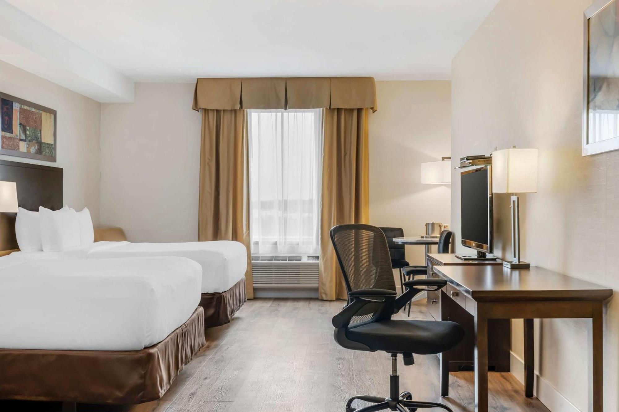 Comfort Hotel Bayer'S Lake Timberlea Экстерьер фото