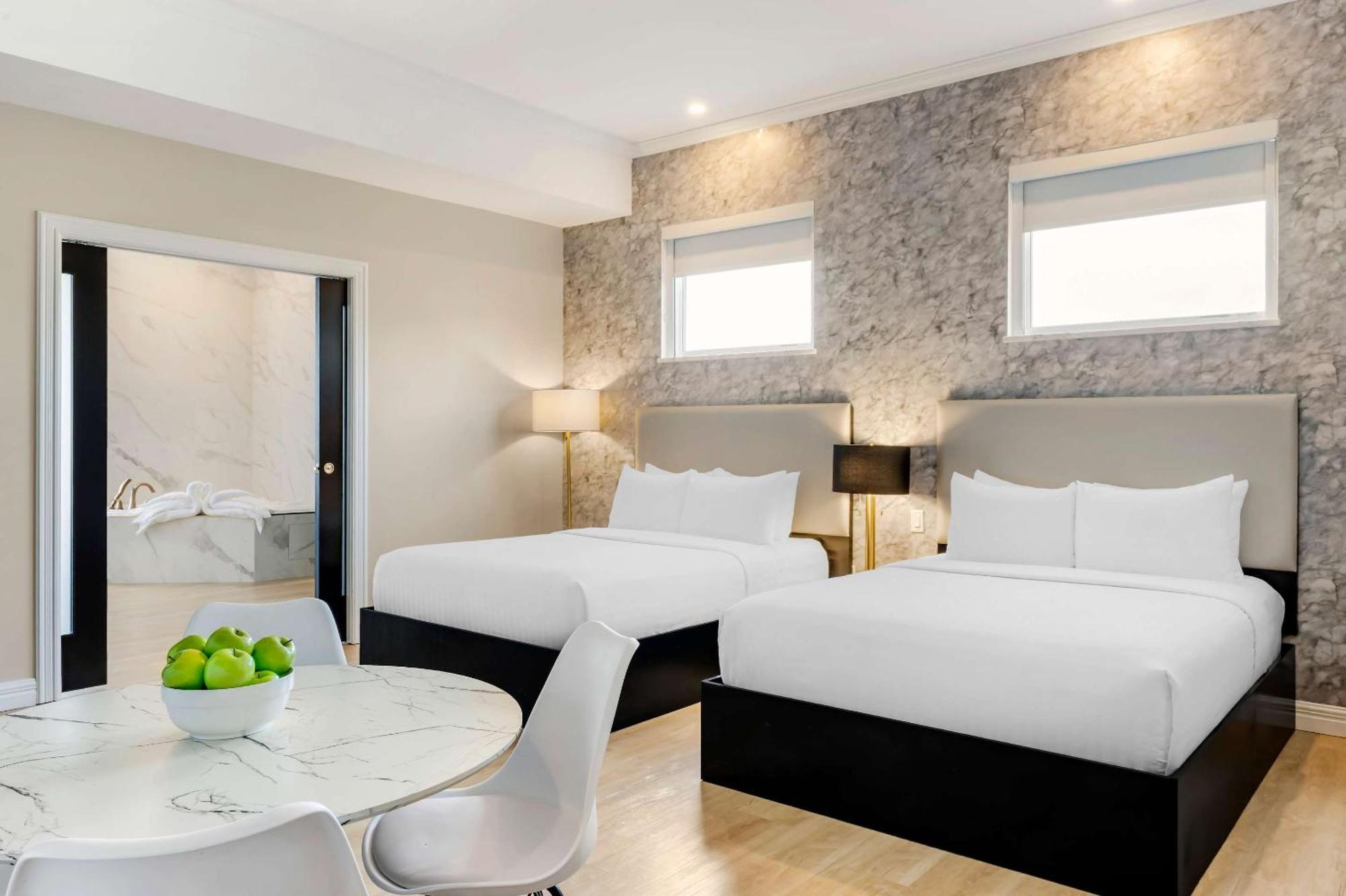 Comfort Hotel Bayer'S Lake Timberlea Экстерьер фото