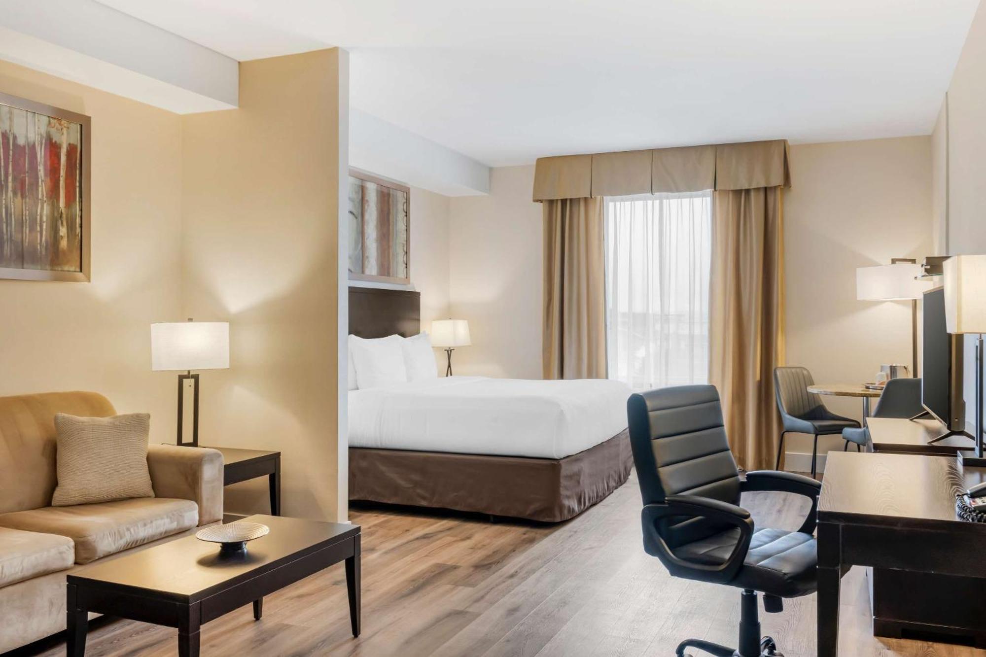 Comfort Hotel Bayer'S Lake Timberlea Экстерьер фото