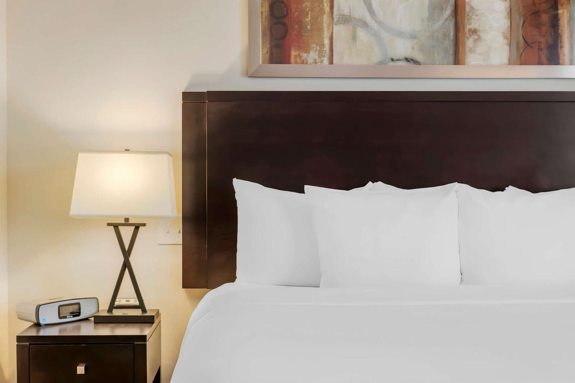 Comfort Hotel Bayer'S Lake Timberlea Экстерьер фото