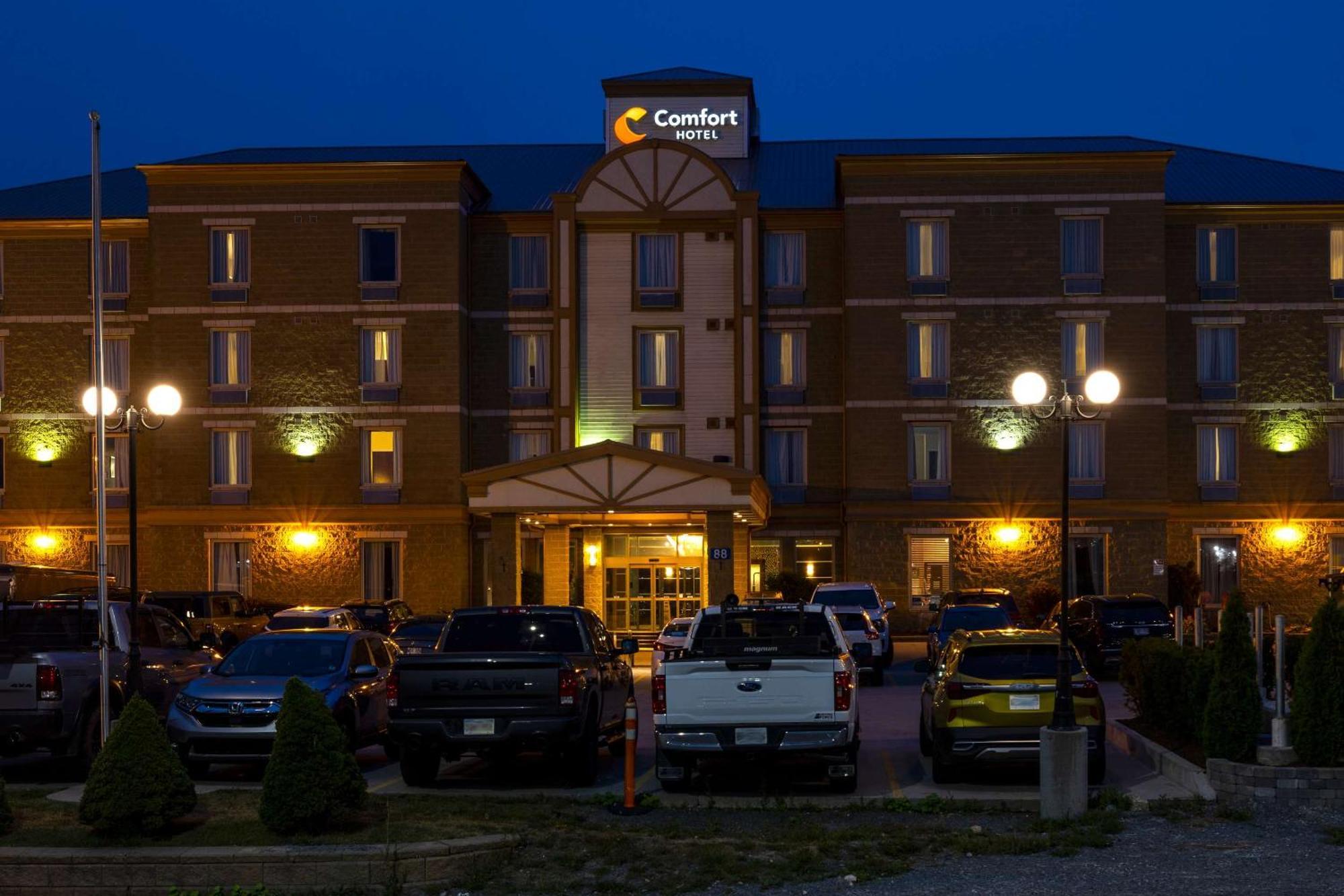 Comfort Hotel Bayer'S Lake Timberlea Экстерьер фото