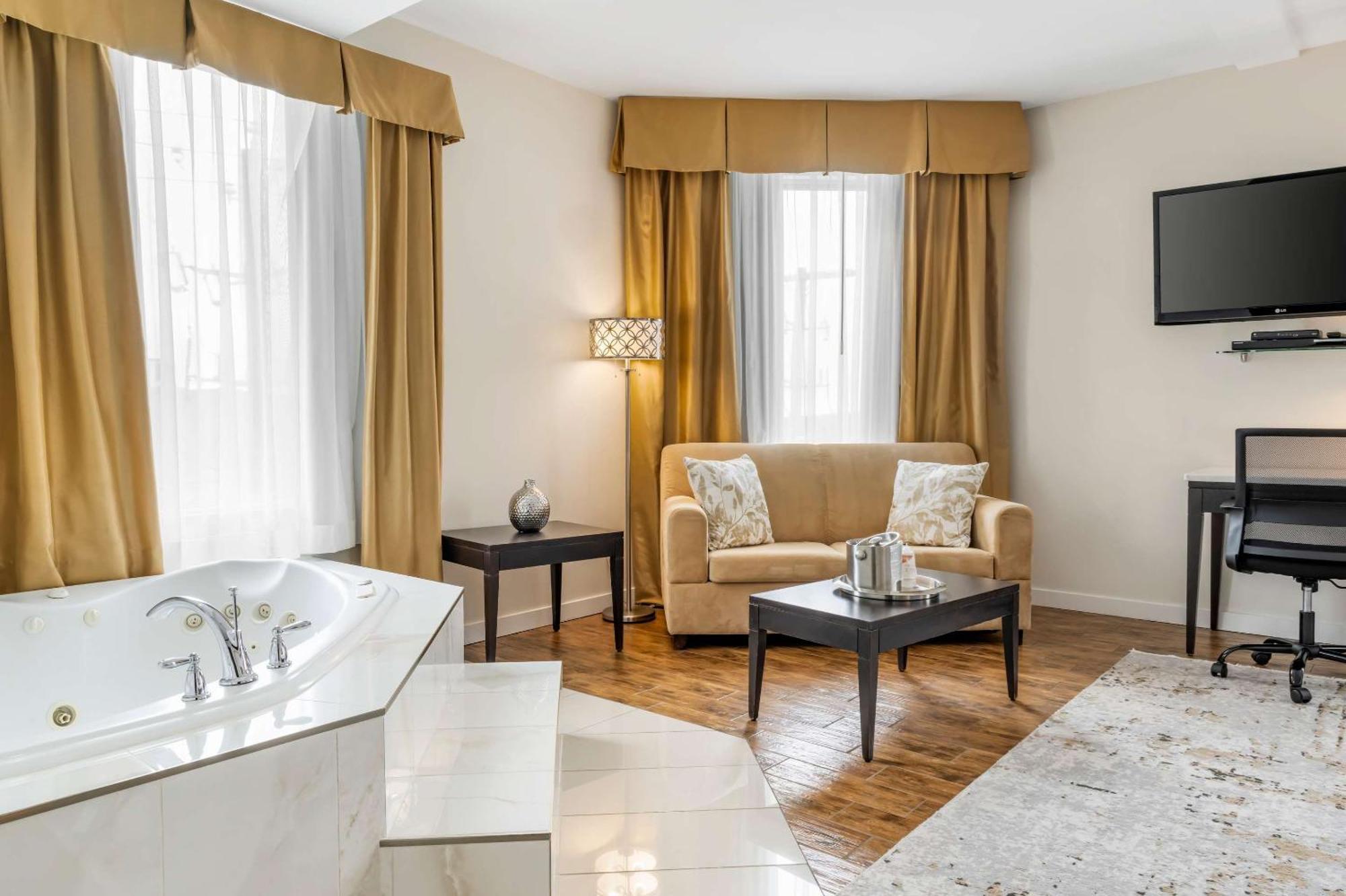Comfort Hotel Bayer'S Lake Timberlea Экстерьер фото