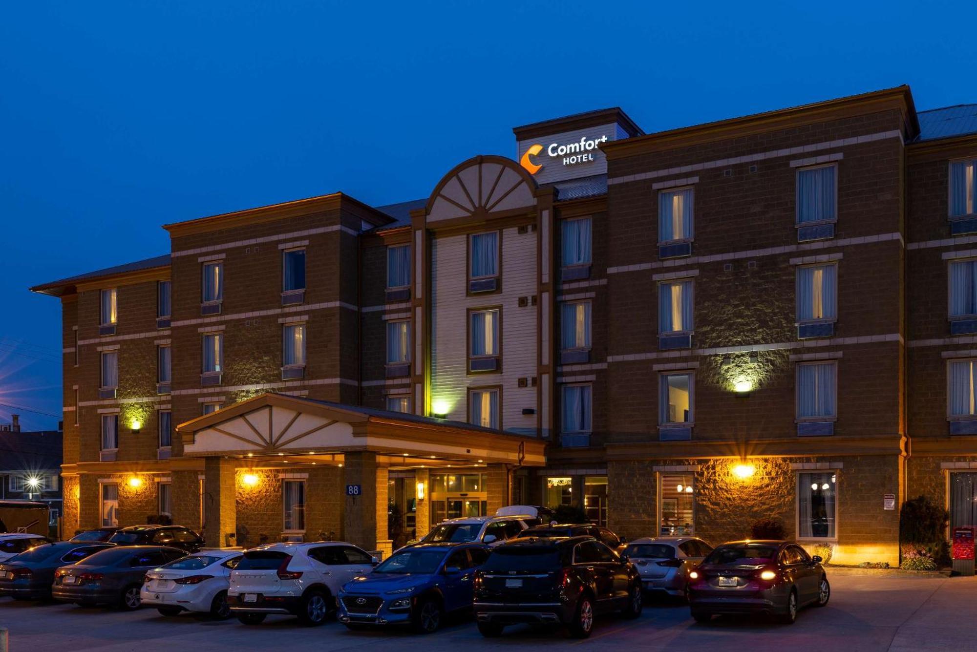 Comfort Hotel Bayer'S Lake Timberlea Экстерьер фото