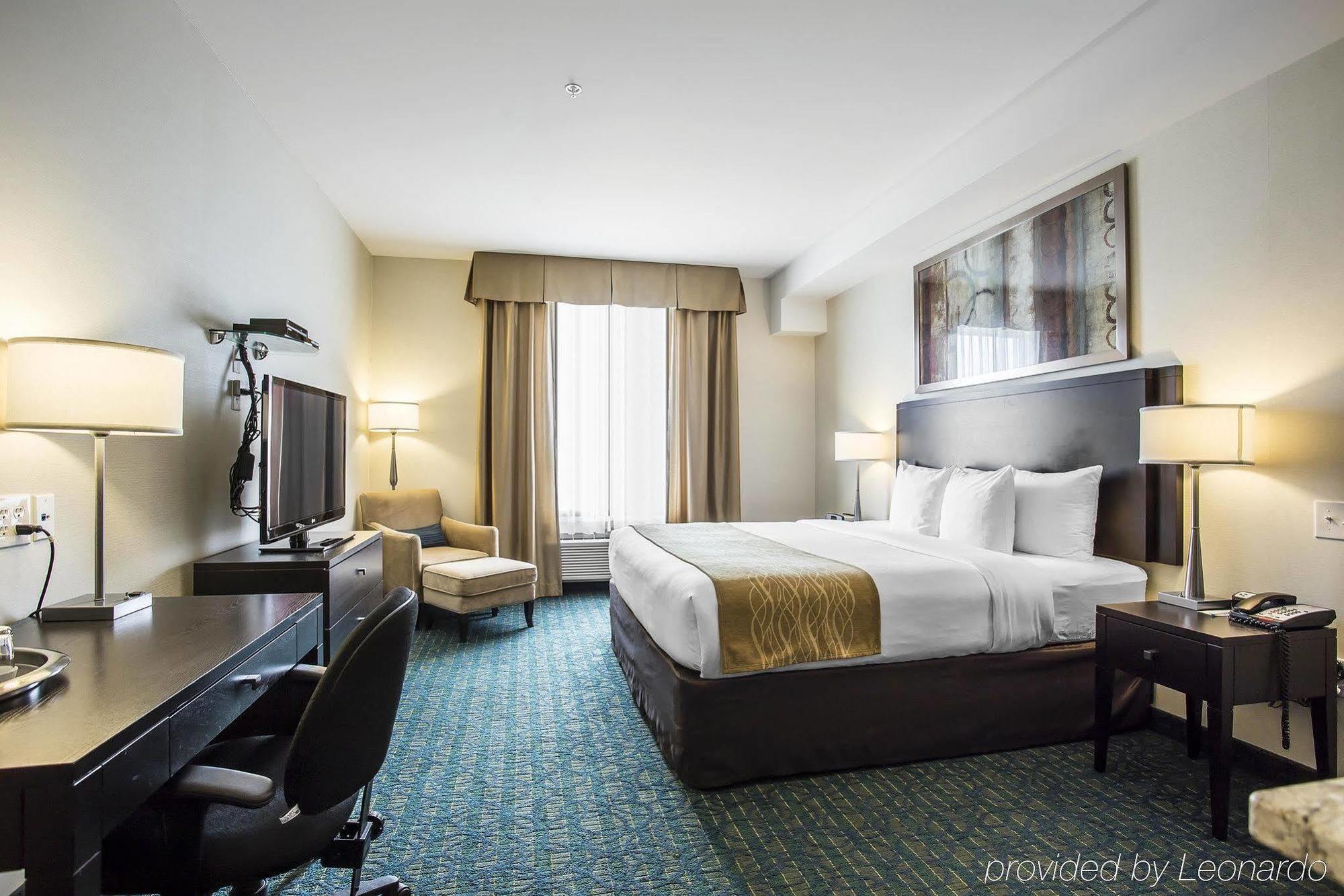 Comfort Hotel Bayer'S Lake Timberlea Экстерьер фото