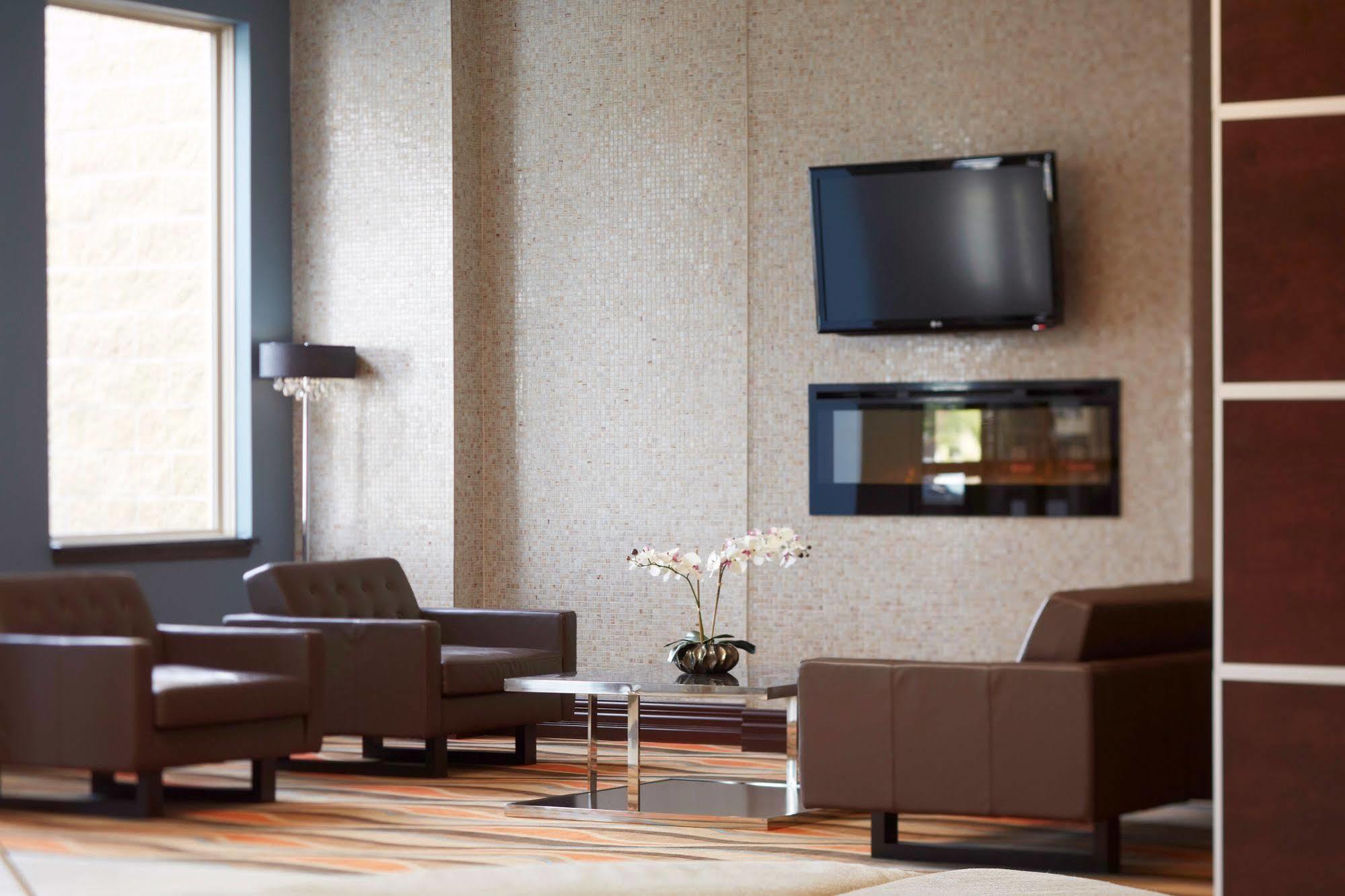 Comfort Hotel Bayer'S Lake Timberlea Экстерьер фото